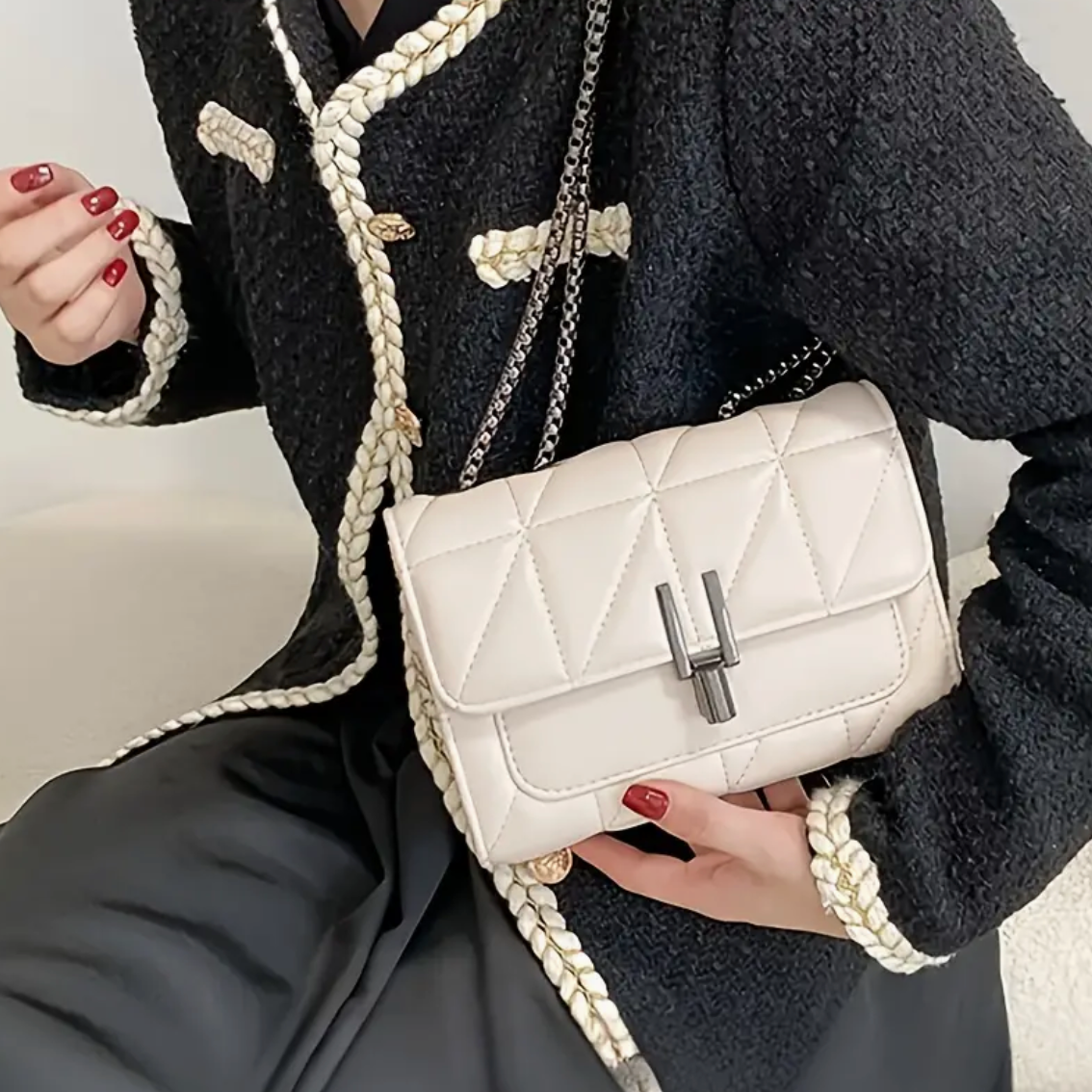 Stylish Quilted Crossbody Bag