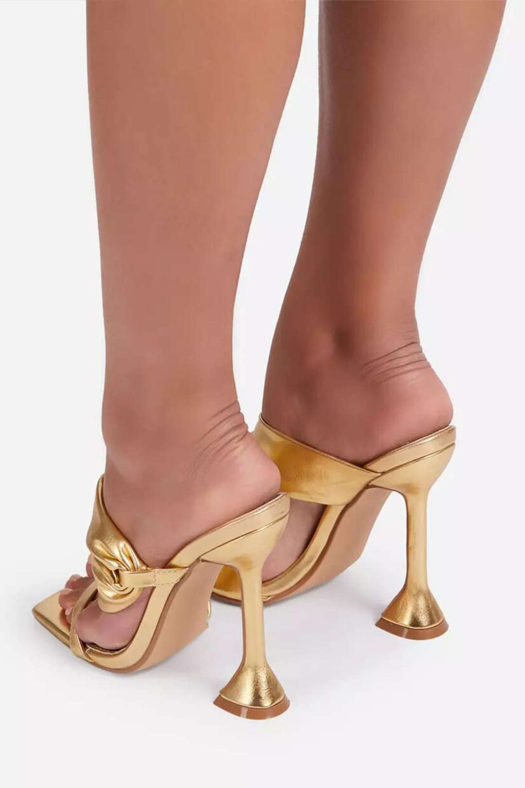 Metaal high heel sandalen met ruches en vierkante aspedster