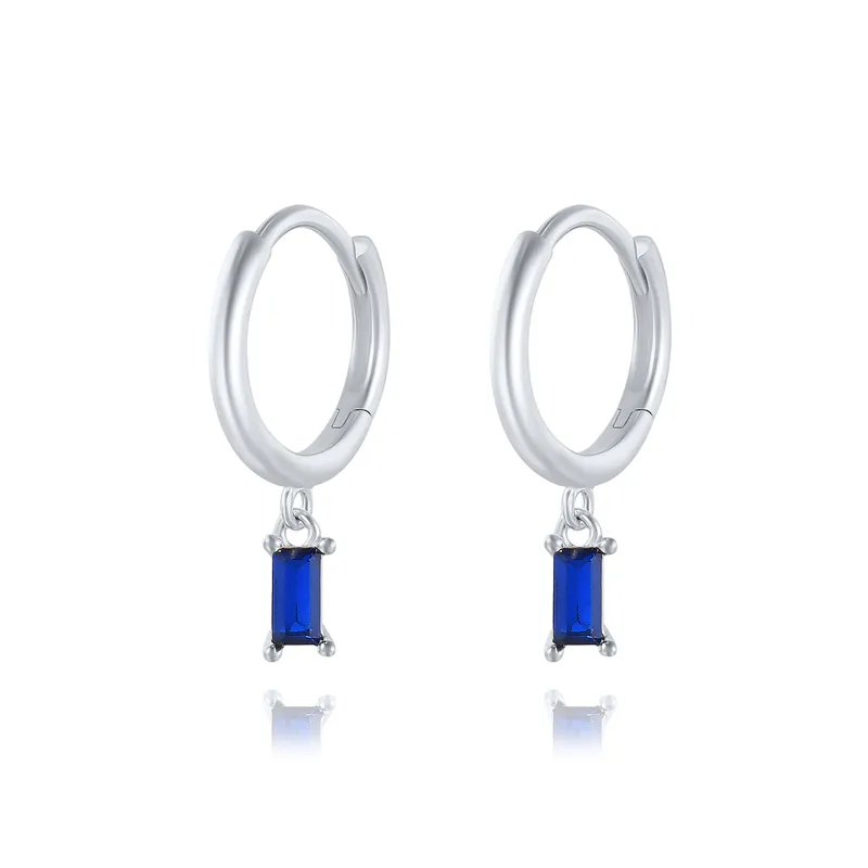 Chic et Élégantes Boucles d'Oreilles Carrées avec Zircone - Lauren
