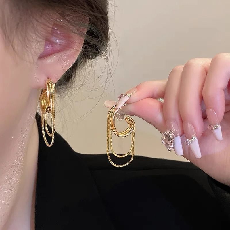 Geometrische Stud Oorbellen met Kwastje - Laura