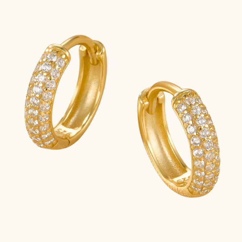 Stijlvolle Chunky Pavé Hoepeloorbellen – Elegantie en charme in één set