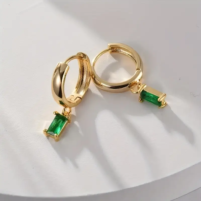 Chic et Élégantes Boucles d'Oreilles Carrées avec Zircone - Lauren