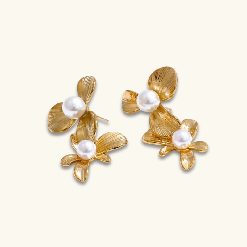 Gouden Bloem Oorknopjes met Parels - Jean