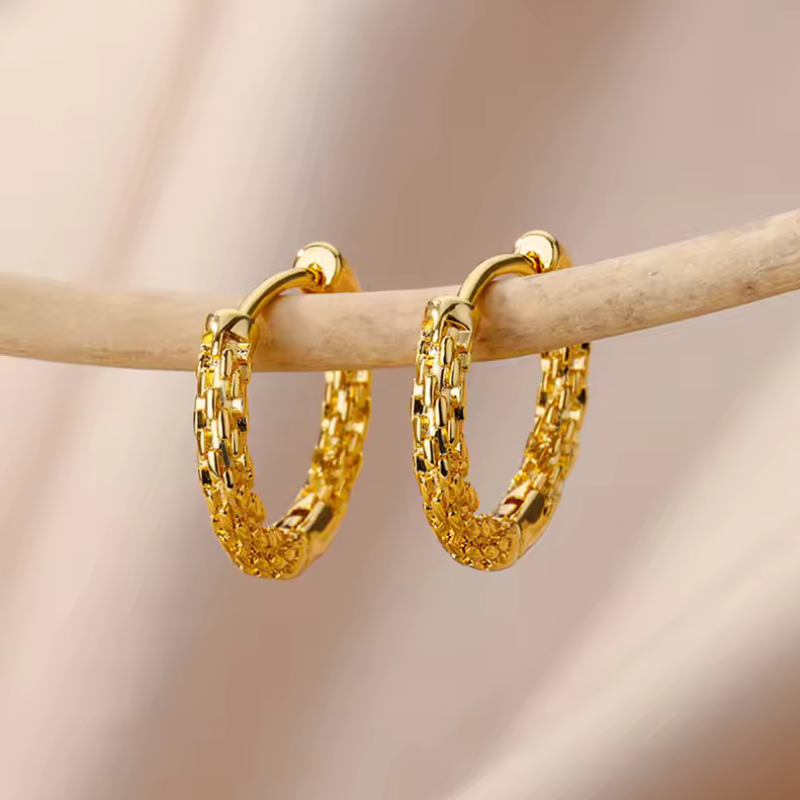 Stijlvolle Luxe Gouden Ketting met Hoepel Oorbellen - Ava