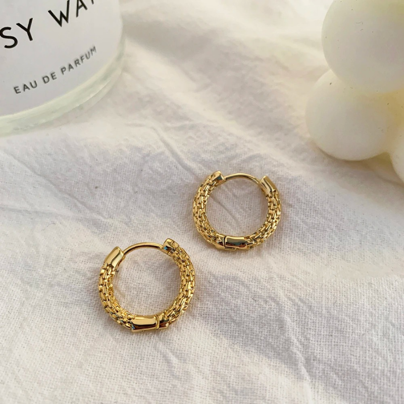 Stijlvolle Luxe Gouden Ketting met Hoepel Oorbellen - Ava