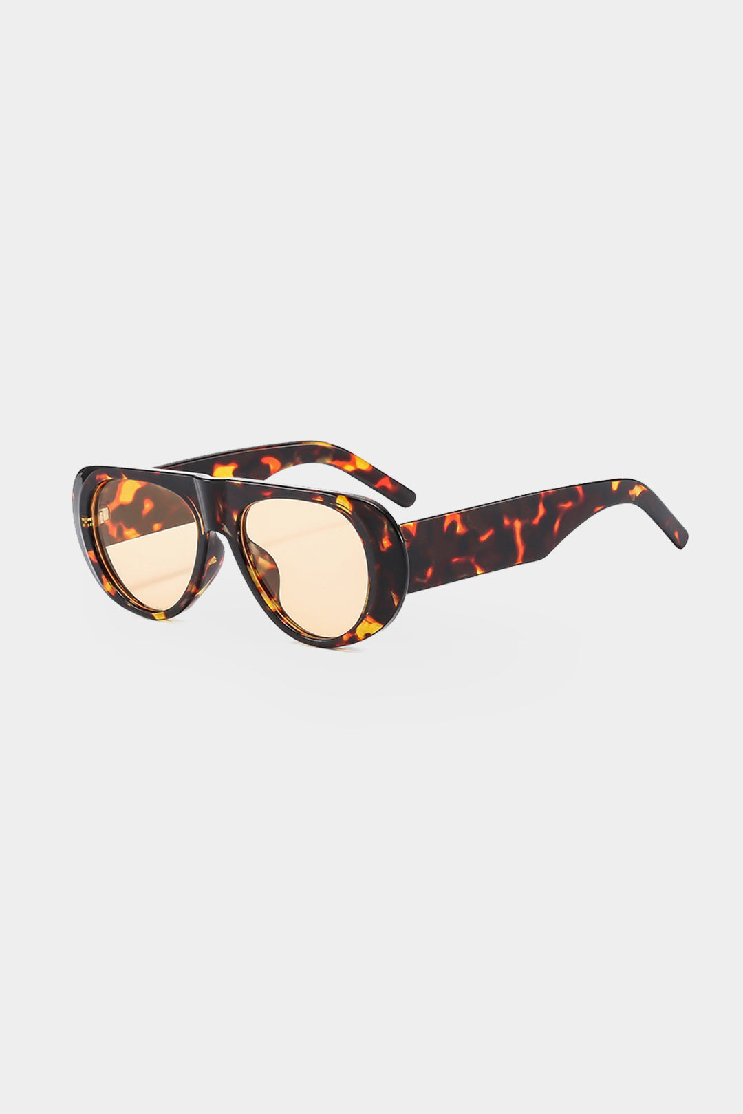Chic Oval Frame Sunglasses for a Stylish Look