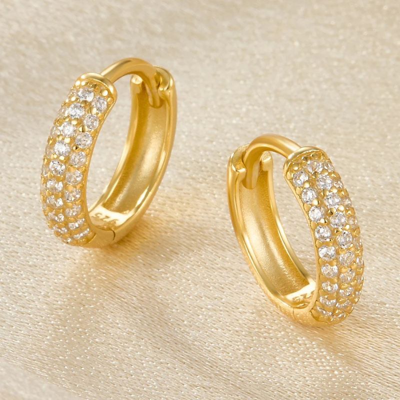 Stijlvolle Chunky Pavé Hoepeloorbellen – Elegantie en charme in één set