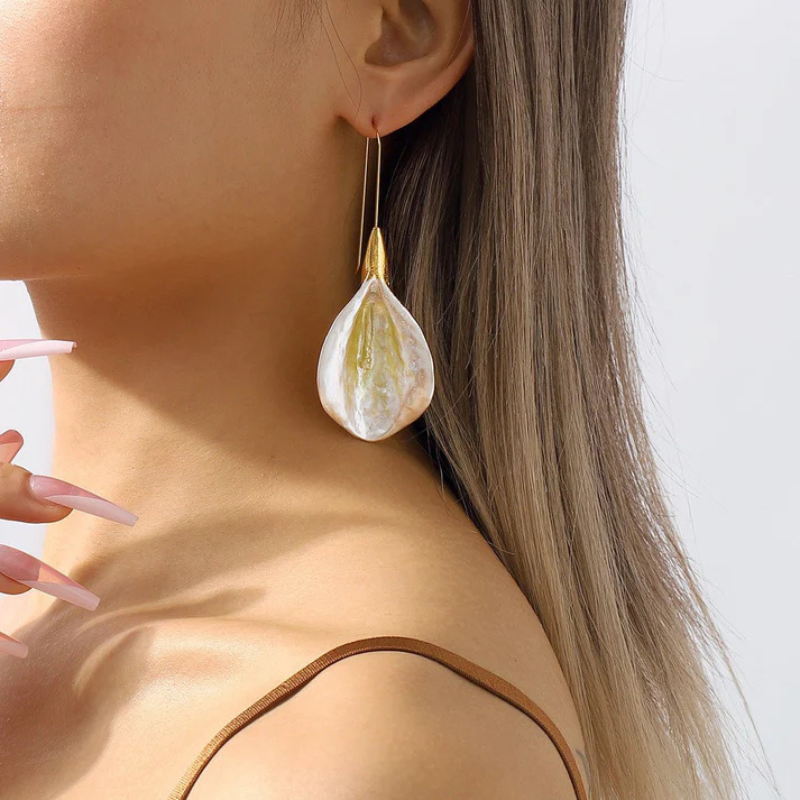 Elegante Bloem Bengelen Oorbellen - Bella voor een verfijnde look