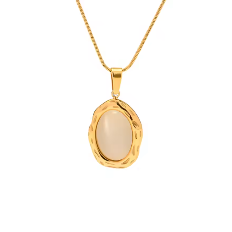 Elegant Vergulde Kattenoog-Opaalketting met Sprankelende Gemma Accenten