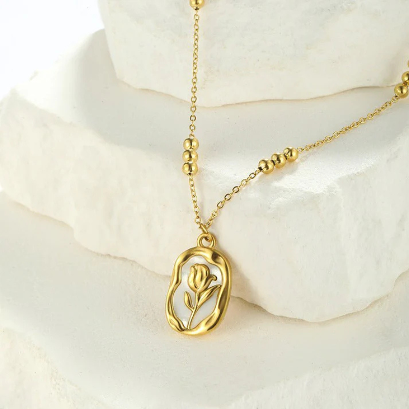 Elegante Gouden Rozen Hanger Ketting - Penelope, de perfecte sieradenset voor een stijlvolle uitstraling