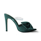 Elegante slingback met hoge hakken en strikje