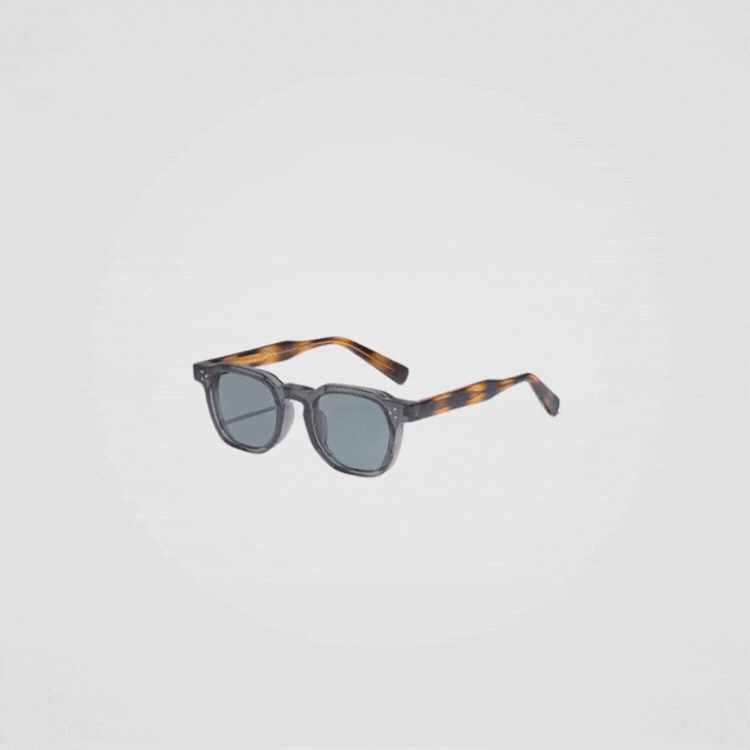 NOVAÉ – Smoke Tortoise