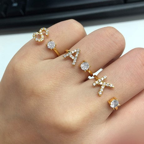 Elegante initiaalringen voor dames - Fien stijl