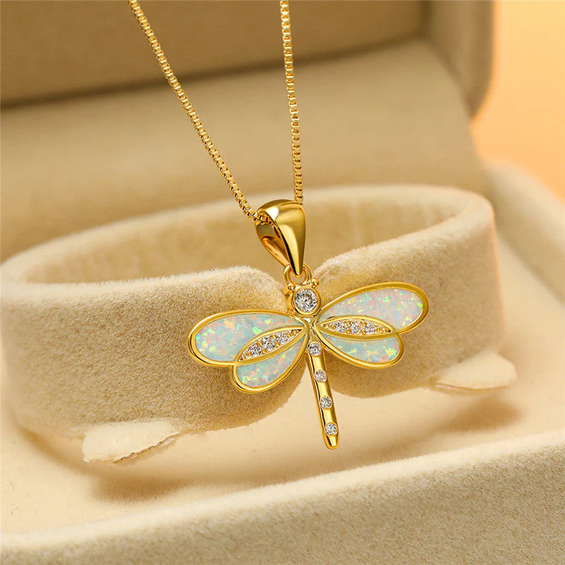Verhoog je stijl met de gouden vlinder halsketting - een stijlvolle en elegante accessoire