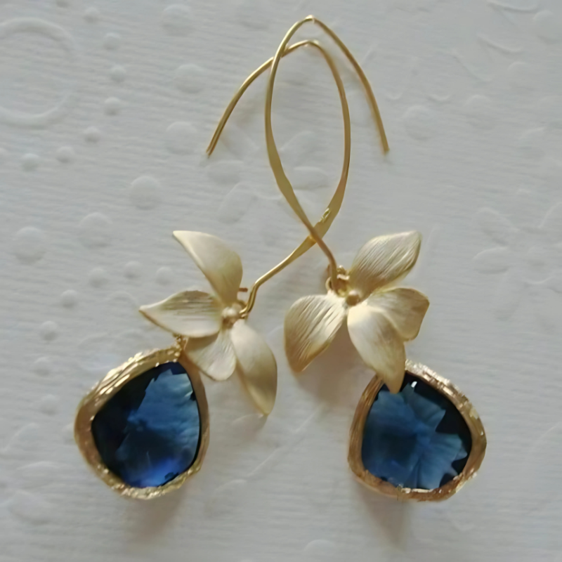 Elegante Blauwe Bloesem Oorbellen - Chic Bloemenontwerp