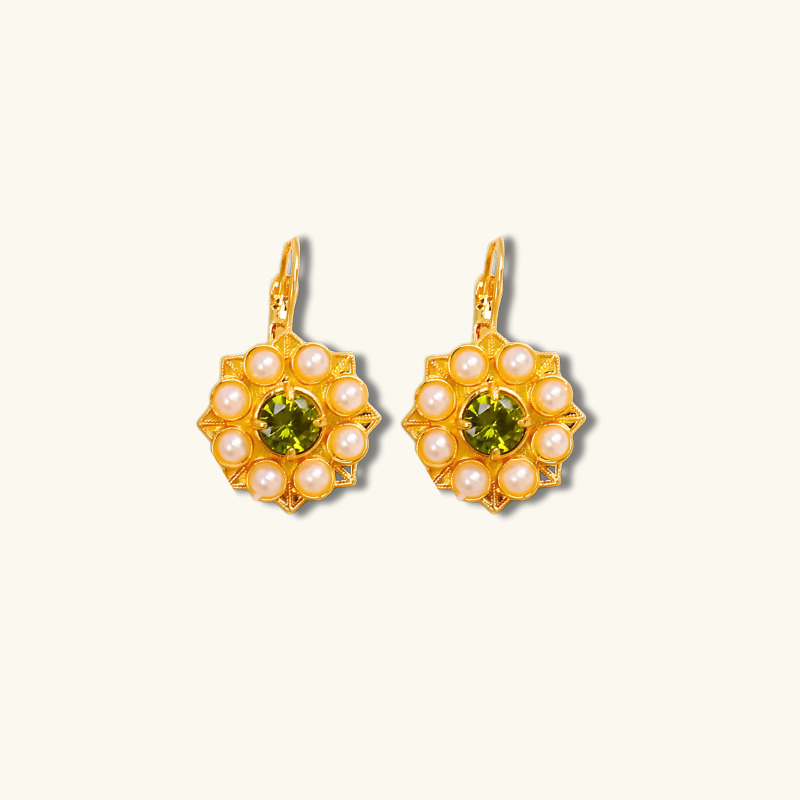 Gouden Bloem Oorbellen met Parels - Janni