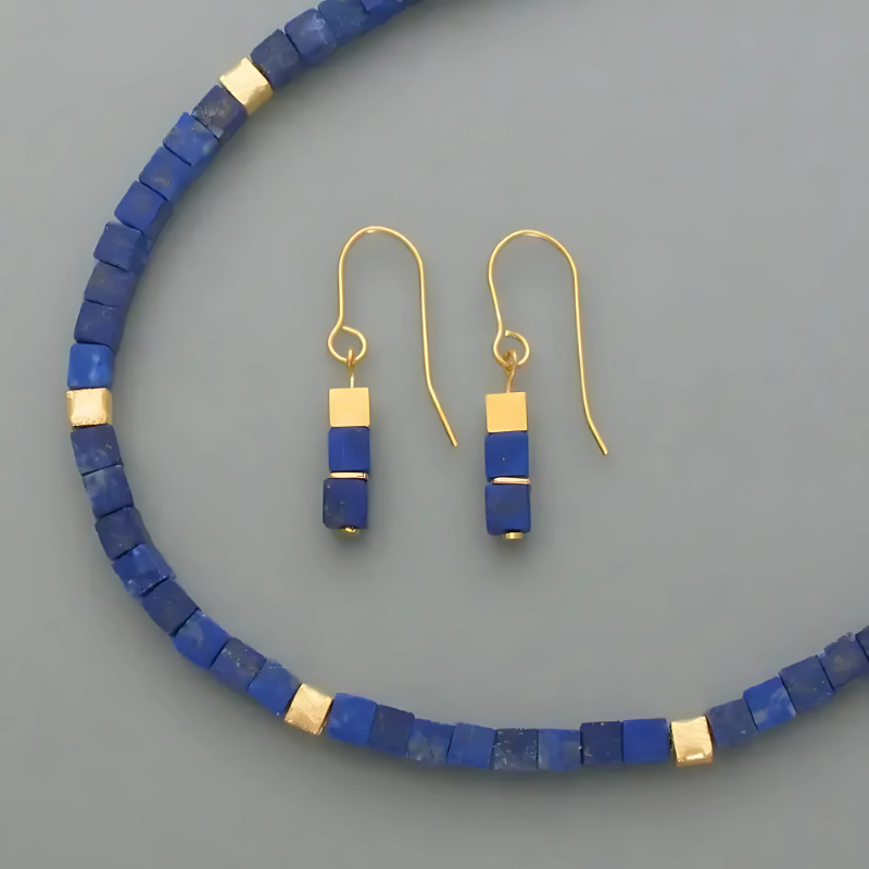 Elegante Blauwe Kubus Oorbellen - Nien voor een stijlvolle uitstraling