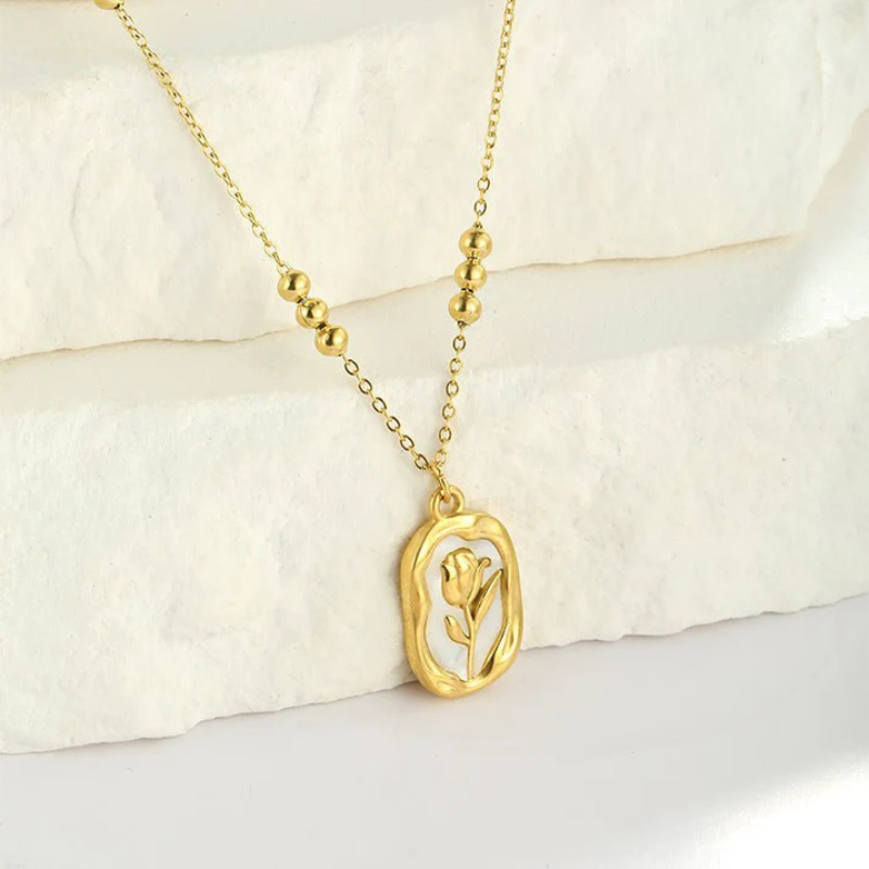 Elegante Gouden Rozen Hanger Ketting - Penelope, de perfecte sieradenset voor een stijlvolle uitstraling