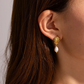 Elegant Goud Vergulde Schelp en Zoetwaterparel Oorbellen - Sally