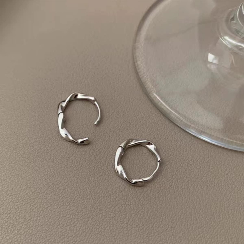 Elegante Gedraaide Hoepel Oorbellen - Vera voor een stijlvolle uitstraling