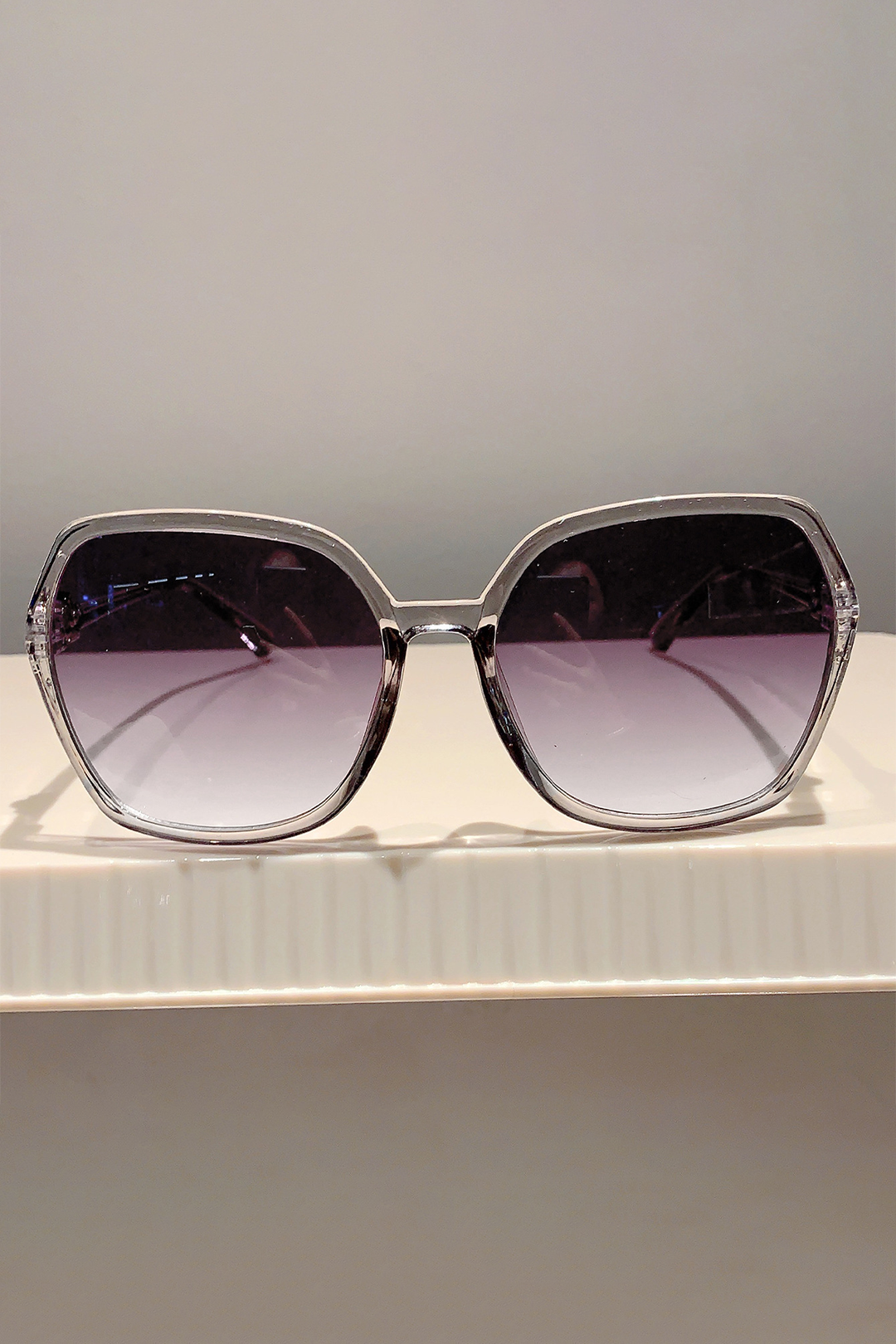 Stylish Gradient Lens Sunglasses for a Chic Look