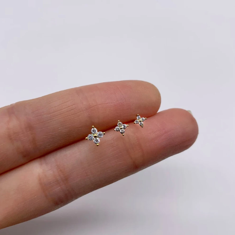 Elegante Bloem oorbelstuds - Sophie voor verfijnde stijl