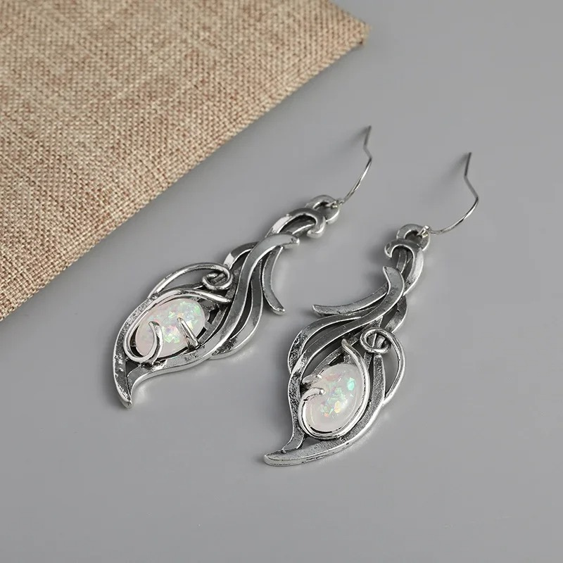 Elegante Ovale Vuur Opaal Oorbellen - Kelly voor een betoverende look