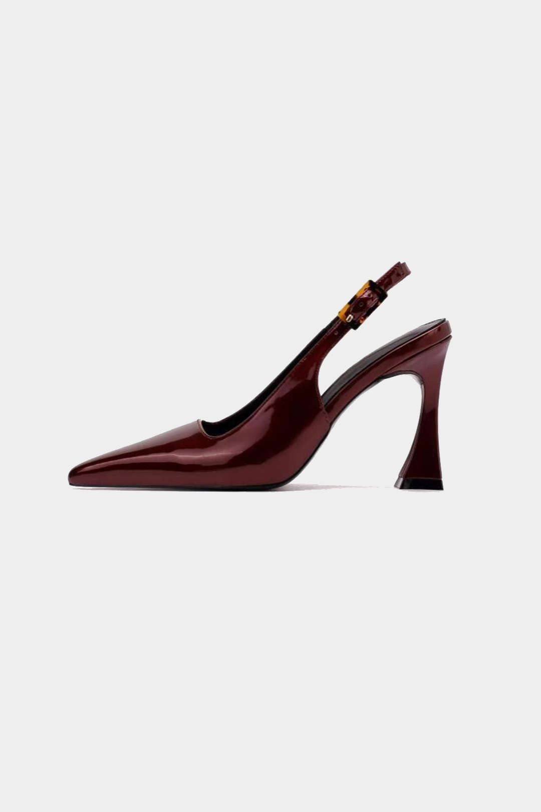 Elegante schoenen met puntige hak van nepleer