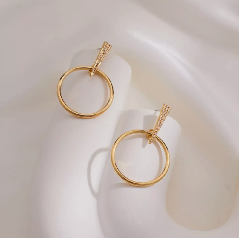 Elegante Gouden Geplateerde Ronde Paperclip Oorbellen - Megan