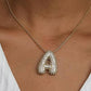 Elegante kettinkje met letter Pavé voor een unieke stijl