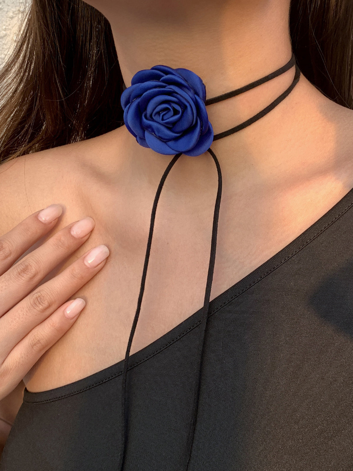 Rozenknop Choker Ketting