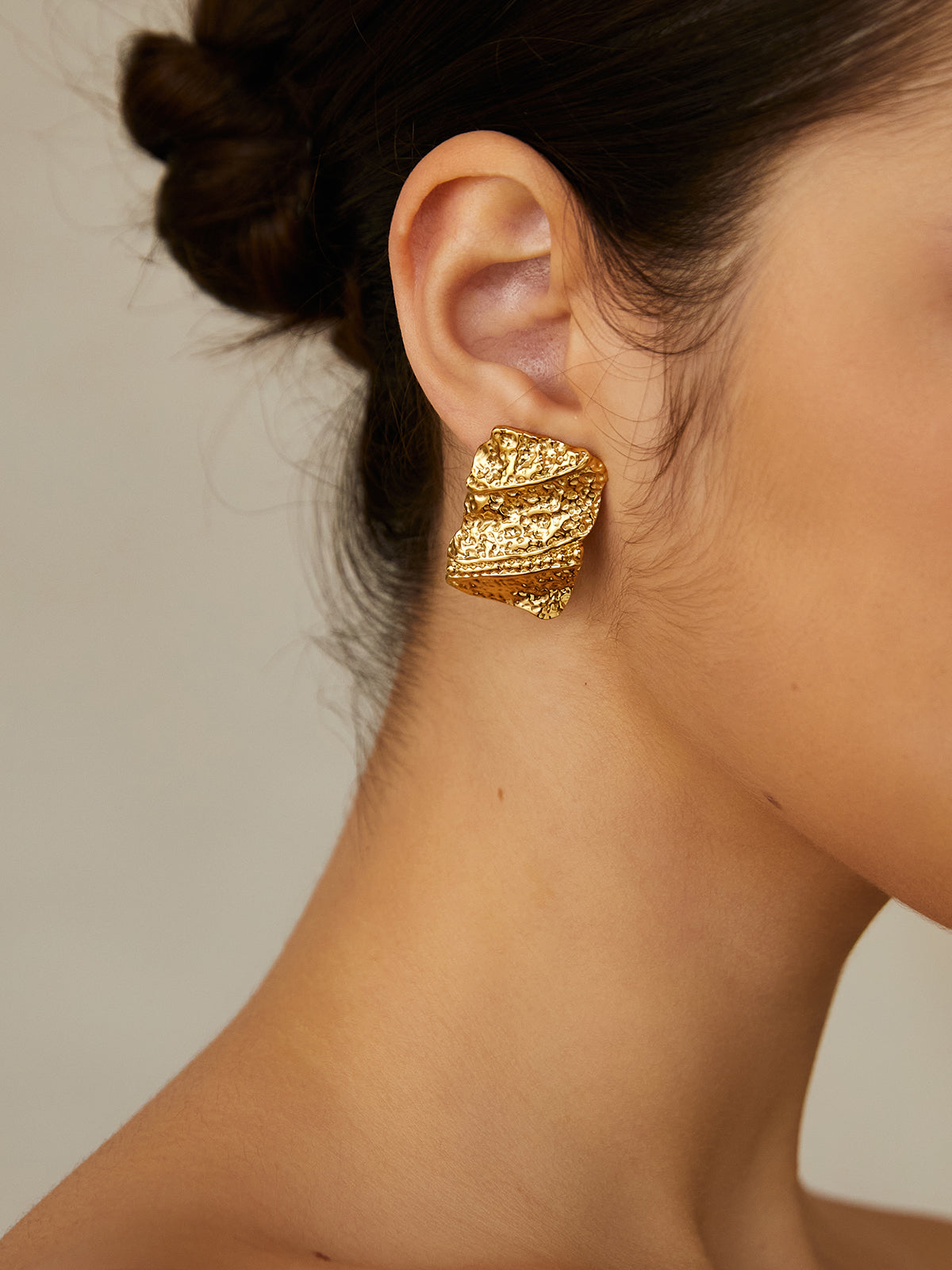 Elegante vierkante gouden oorbellen