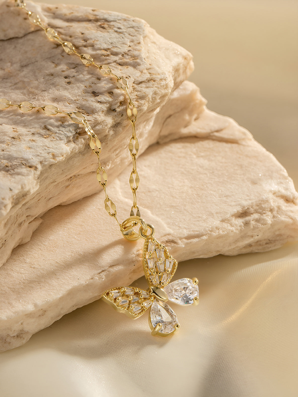 Gouden Stralende Vlinderketting