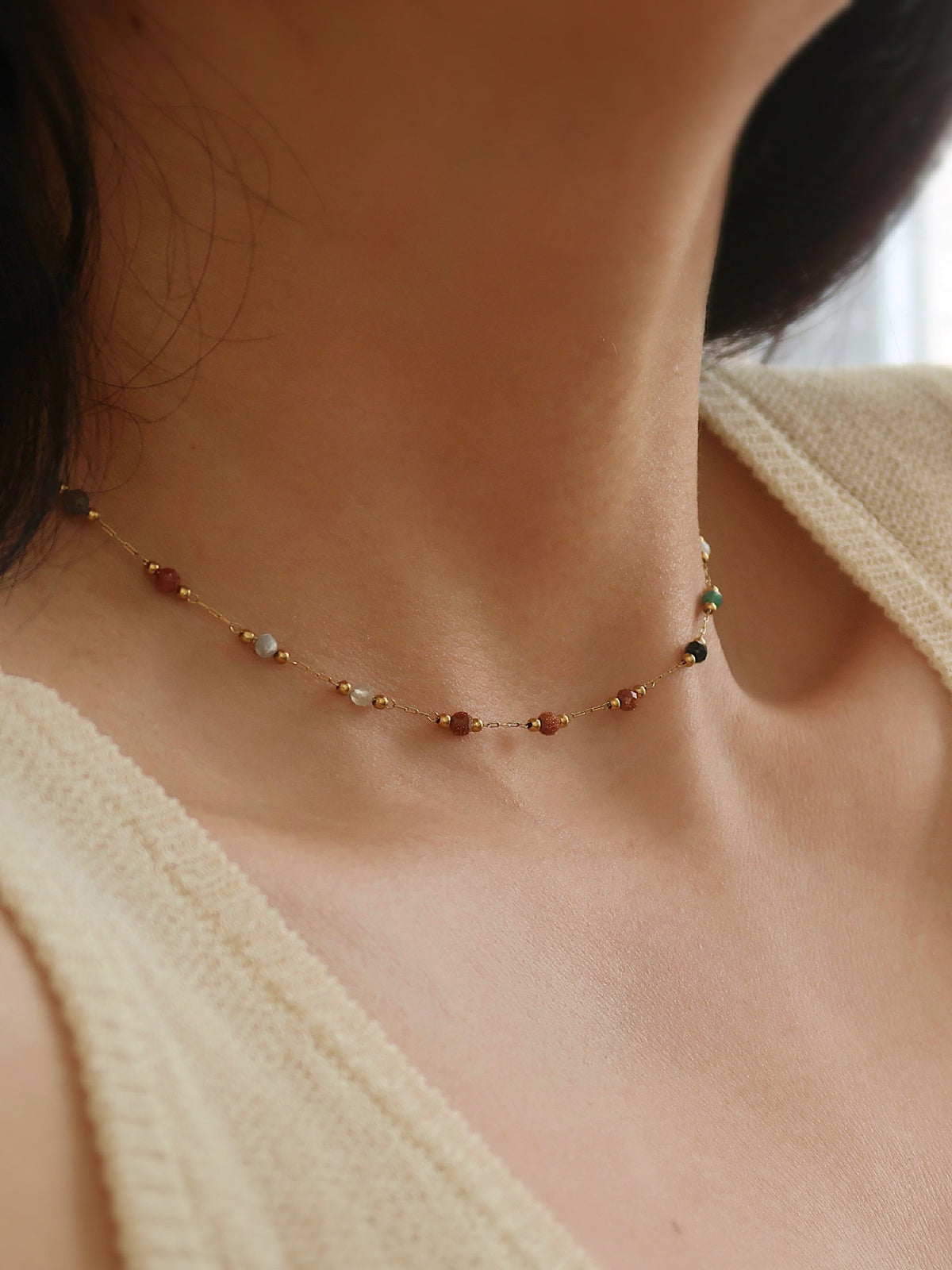 Elegante gekleurde parels ketting