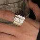 Elegante minimalistische tunnel open ring voor een strakke en moderne uitstraling