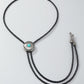 Vintage ketting met fleur-de-lis hanger in verfijnd turkoois