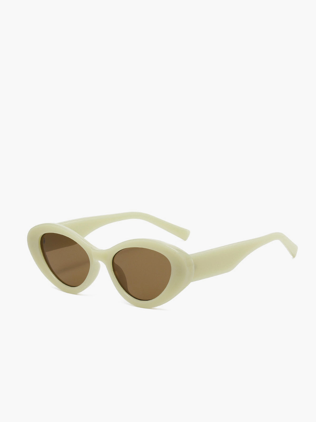 Brilliant Crème Cat-Eye Zonnebrillen voor een chique en stijlvolle uitstraling
