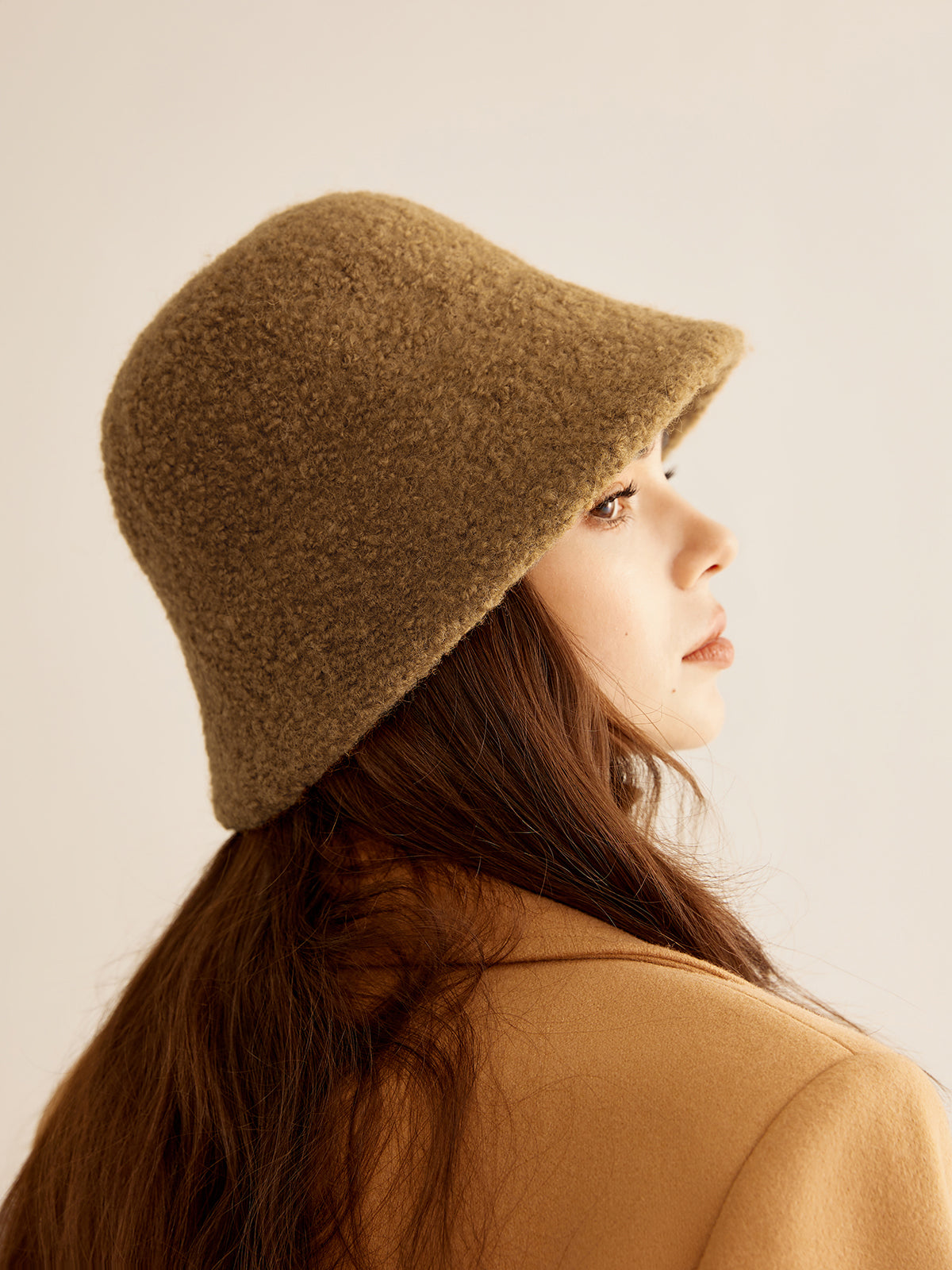 Stijlvolle wollen mengelook buckethat voor elegante zonbescherming