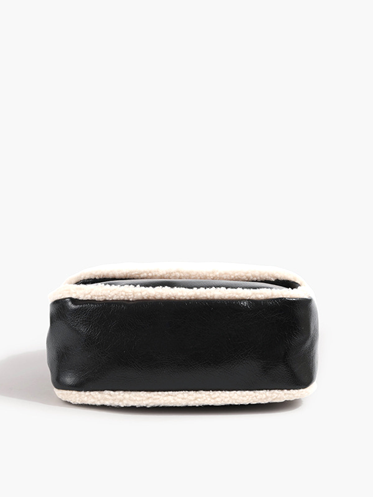 Elegante Flap Textured Fleece Schoudertas voor Stijlvol Comfort