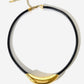 Choker en goudkleurige touw met elegant buisje