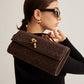 Elegante suède clutch met klep voor stijlvolle verschijningen