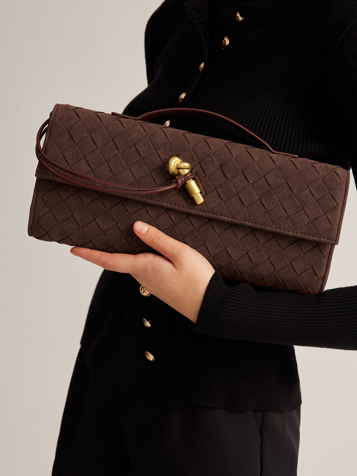 Elegante suède clutch met klep voor stijlvolle verschijningen