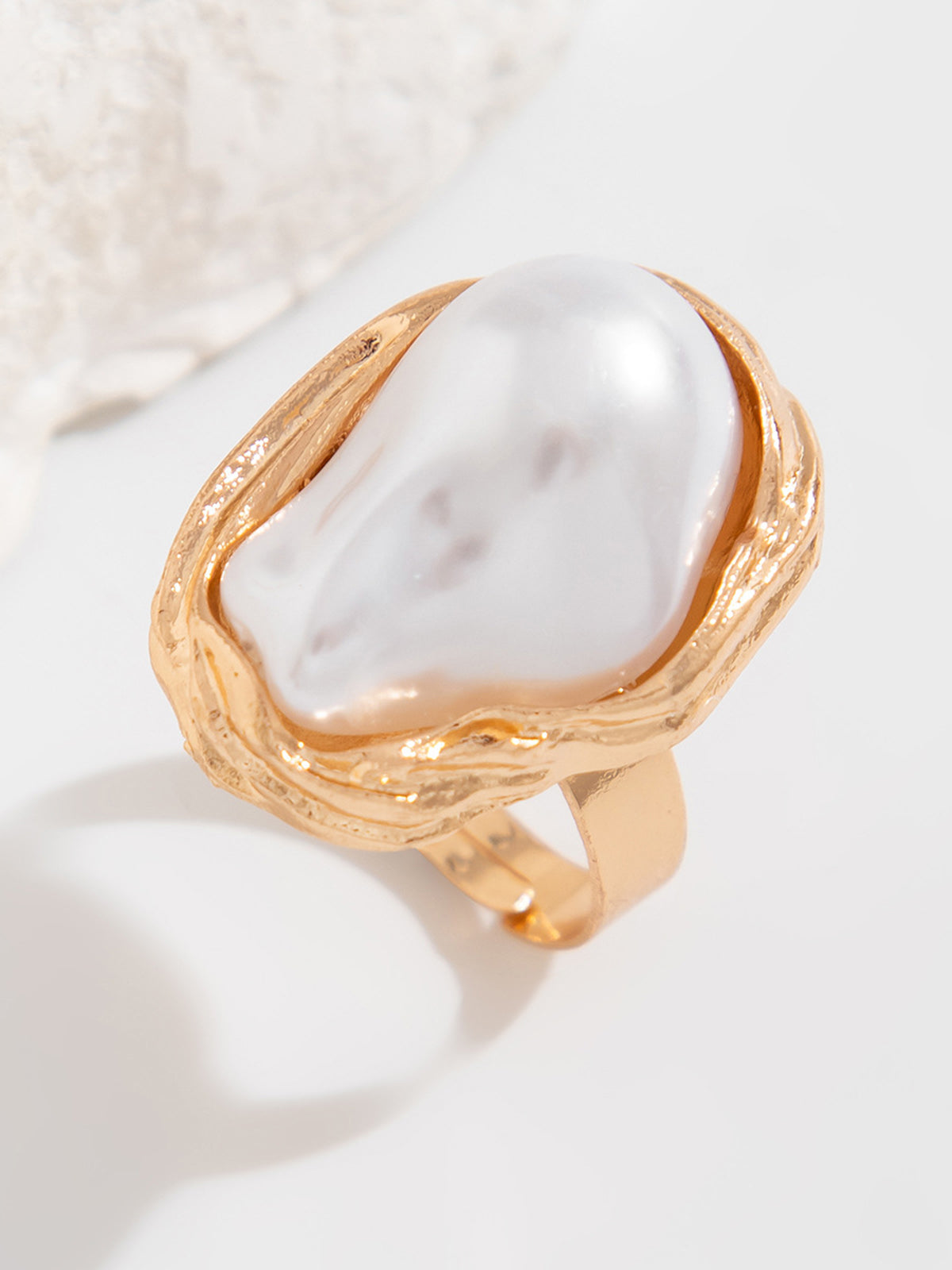 Elegante parelmoer schelpenring