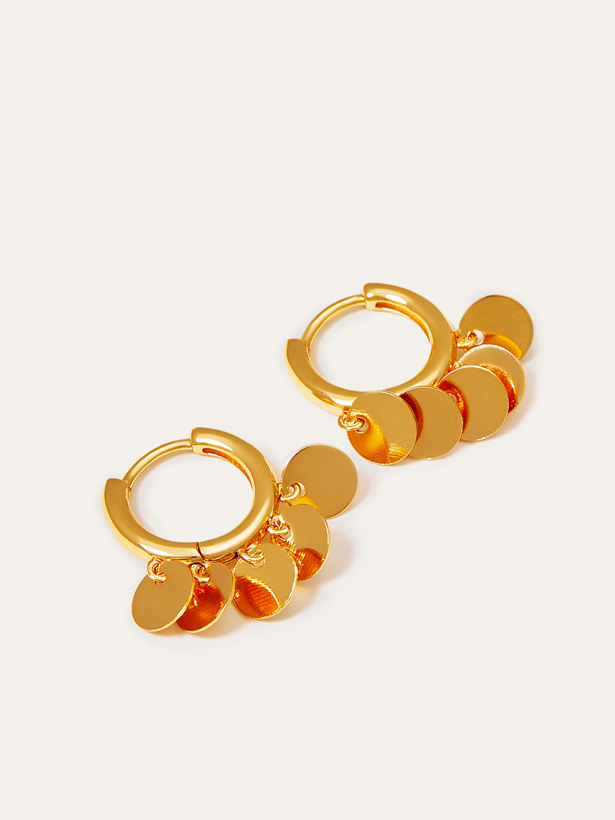 Oorringen met bangle en hanger met ronde schijf, elegant en stijlvol
