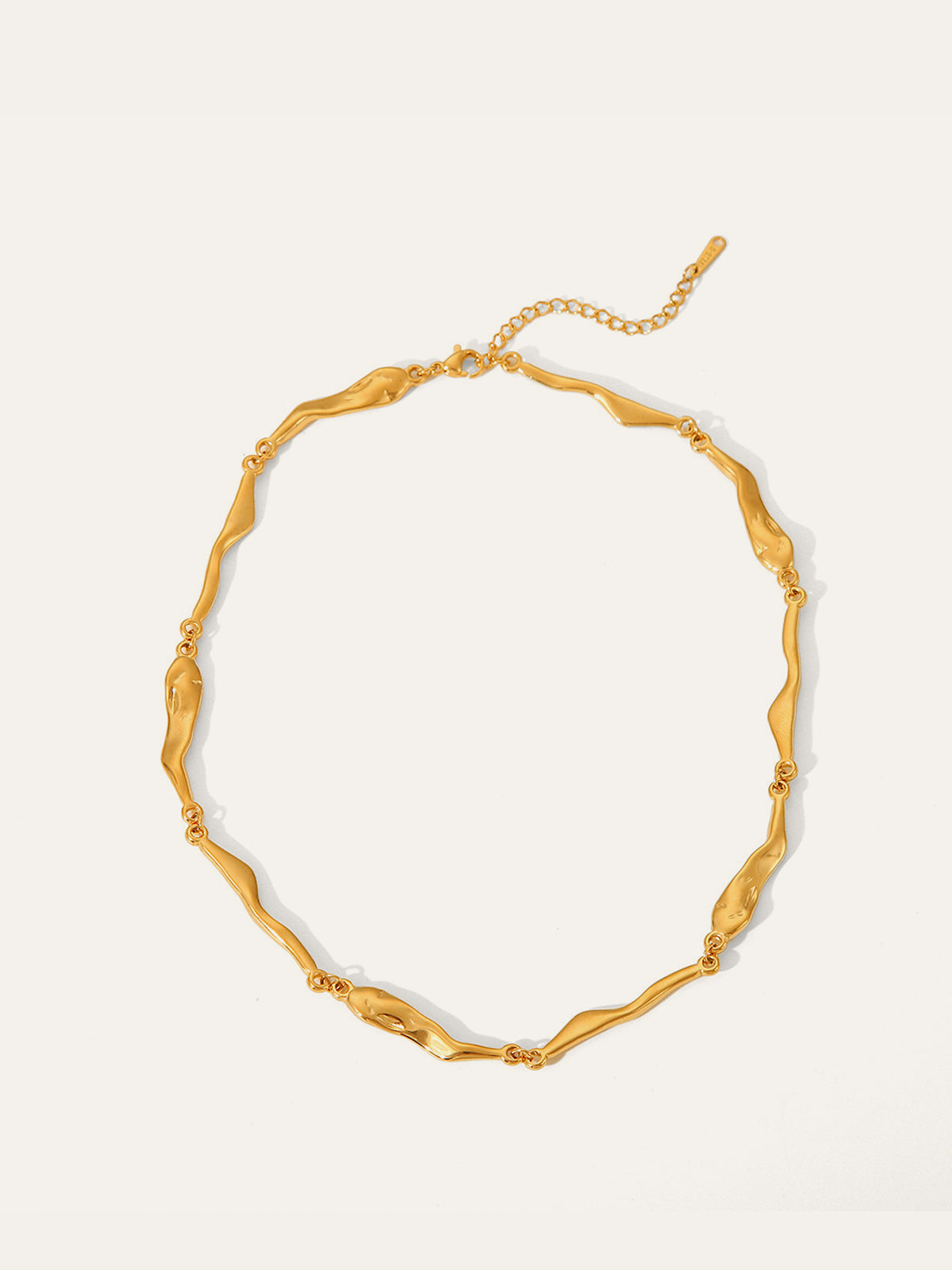 Prachtige gouden onregelmatige ketenstatementketting voor een gedurfde en elegante uitstraling