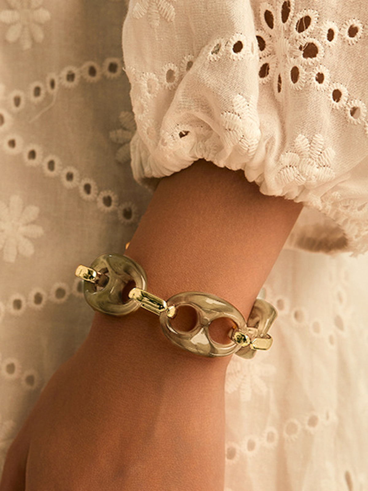 Elegante schildpadarmband met schakels voor een verfijnde uitstraling