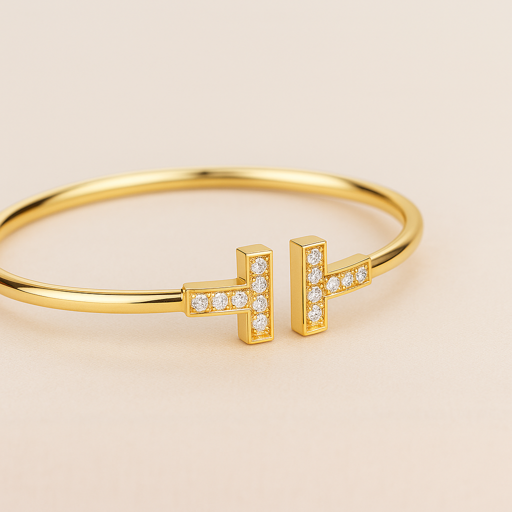 TESS "T" Armband