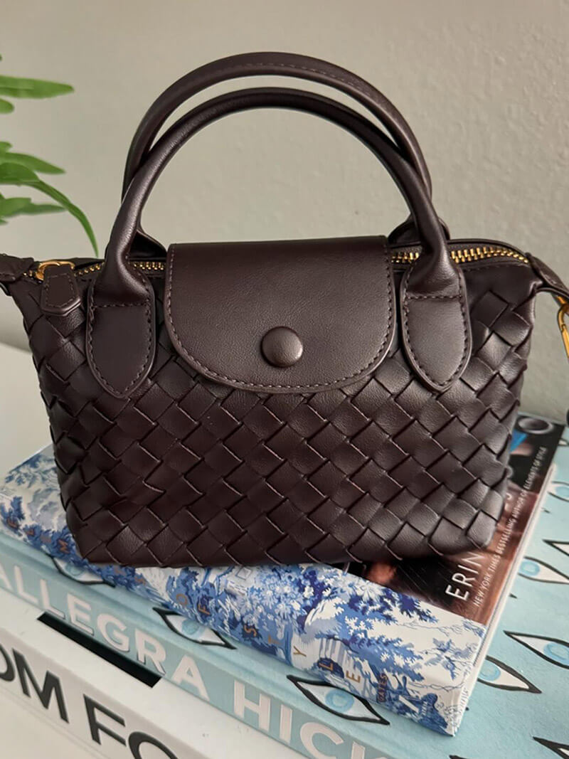 Elegante gevlochten mini-tas voor stijl en functionaliteit