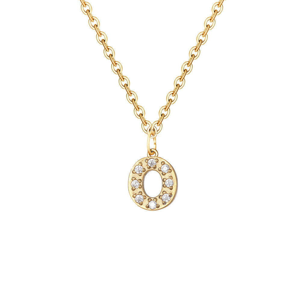 Elegante halsketting met letter en glanzende elementen voor een uitzonderlijke stijl