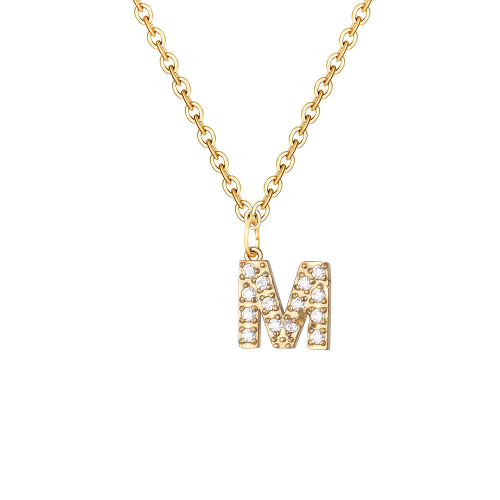 Elegante halsketting met letter en glanzende elementen voor een uitzonderlijke stijl